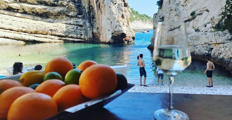 From Hvar: Blue Cave and 5 Islands Boat Tour - Green Cave: How Sunlight Makes the Water Glow Green