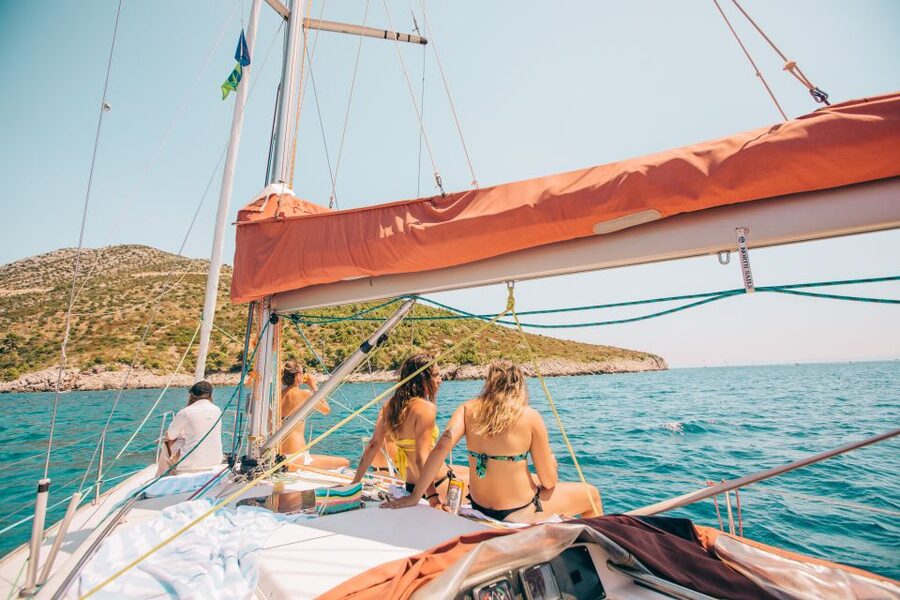 From Hvar: Boat Tour to Pakleni Islands on a Comfort Yacht - Your onboard comfort checklist: fridge drinks, space, and what to bring