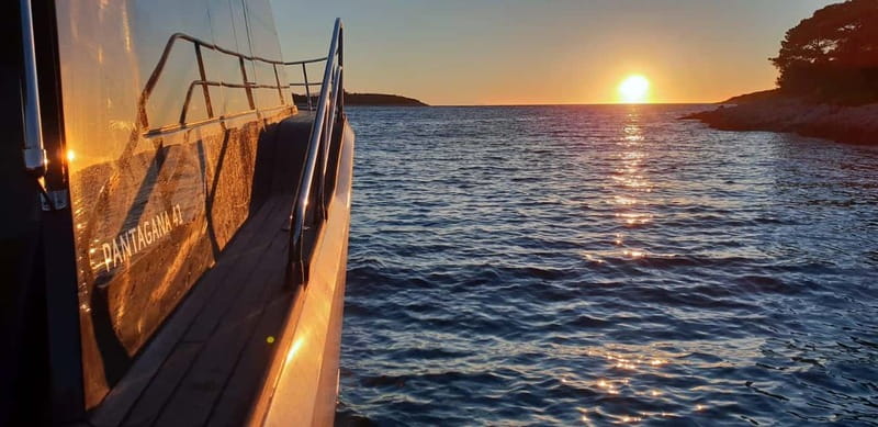 From Hvar: Unforgetable Tour to the Island Vis and Blue Cave - Comfort, safety, and the small-group crew advantage