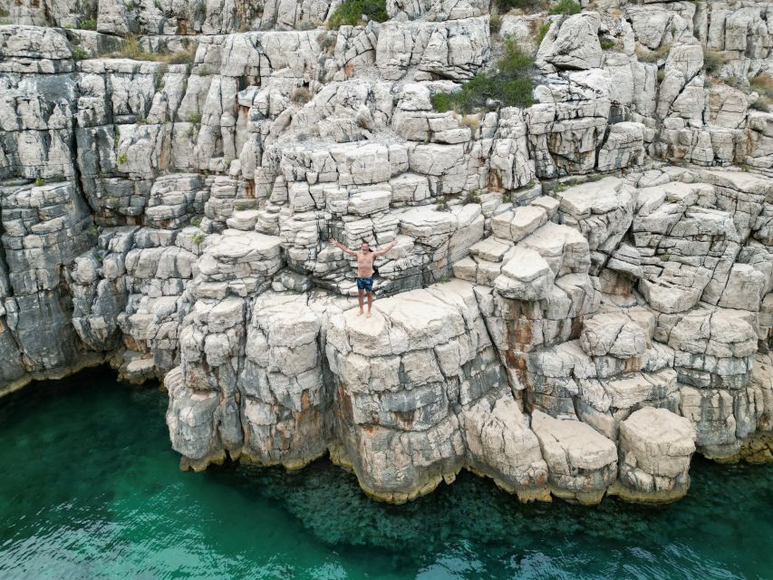 From Makarska: Hidden Gems of Hvar Island's North Shore - What makes the $91 price feel fair