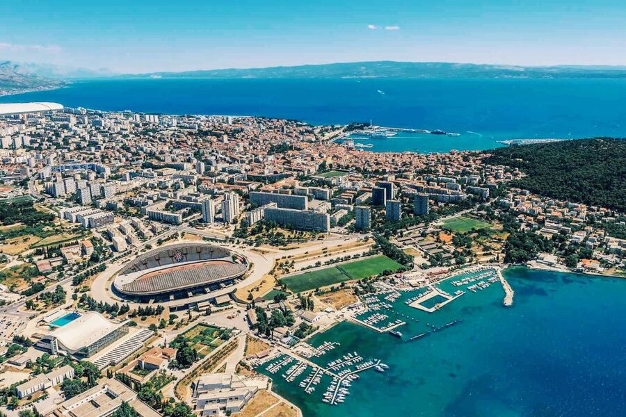From Sinj: Panoramic Flight over Split - Brač and Šolta: why the islands are worth paying attention to