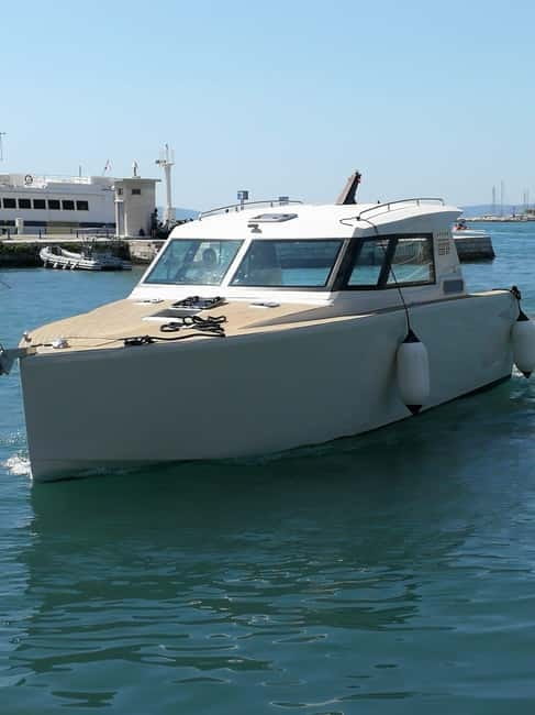 From Split: 5 Islands and Blue Cave Boat Tour - Board the Boat at 08:00: What the Ride Is Like