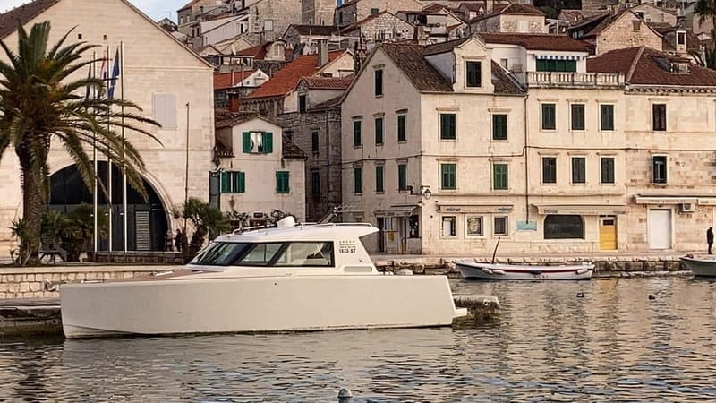 From Split: 5 Islands and Blue Cave Boat Tour - Pakleni Islands and Lunch: How the Middle of the Day Works
