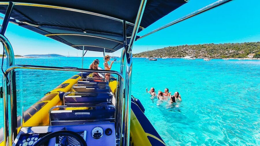 From Split: Blue Cave & 5 Islands with Vis & Hvar Boat Tour - Hvar City: lunch, walking, and a real chance to enjoy the old town