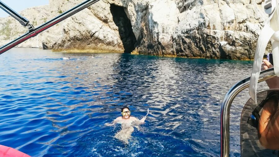 From Split: Blue Cave & 5 Islands with Vis & Hvar Boat Tour - Price and value: is $94 fair for this much sea time?
