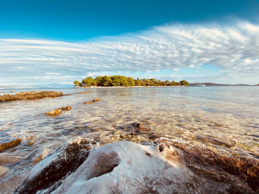 From Split: Blue Lagoon, Šolta, and Trogir Speedboat Tour - Should You Book This From Split Blue Lagoon, Šolta, and Trogir Tour?