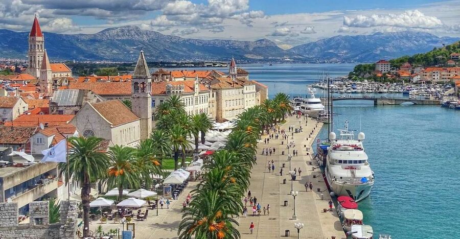 From Split: Half-Day Tour of Trogir Old Town in Small Group - Comfort and small-group energy, what the transport rating signals