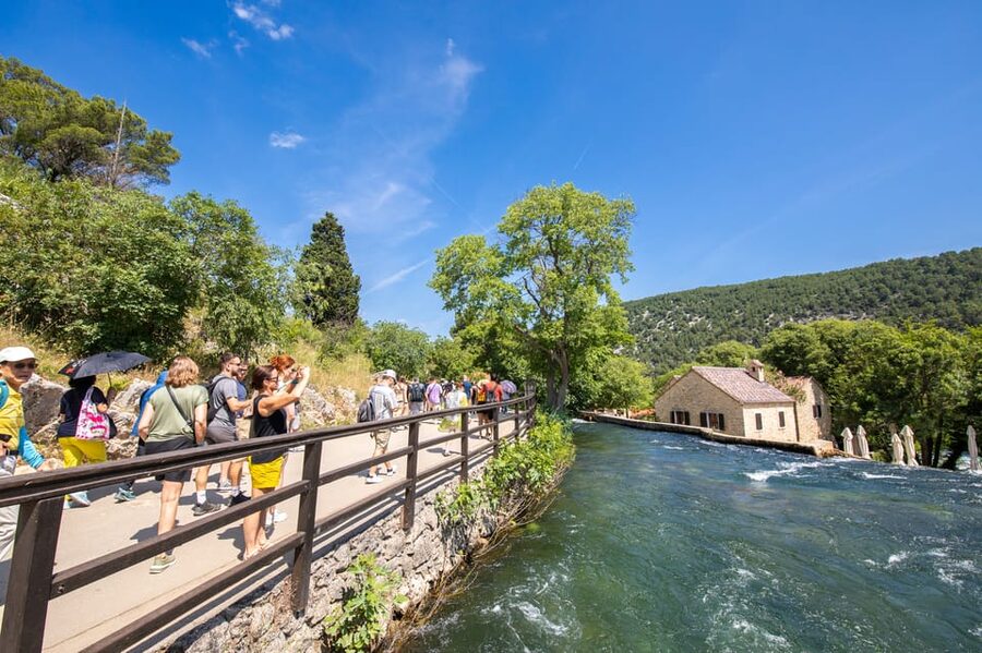 From Split: Krka Waterfalls day tour & wine tasting - Skradin wine tasting: short, local, and easy to fit into the day
