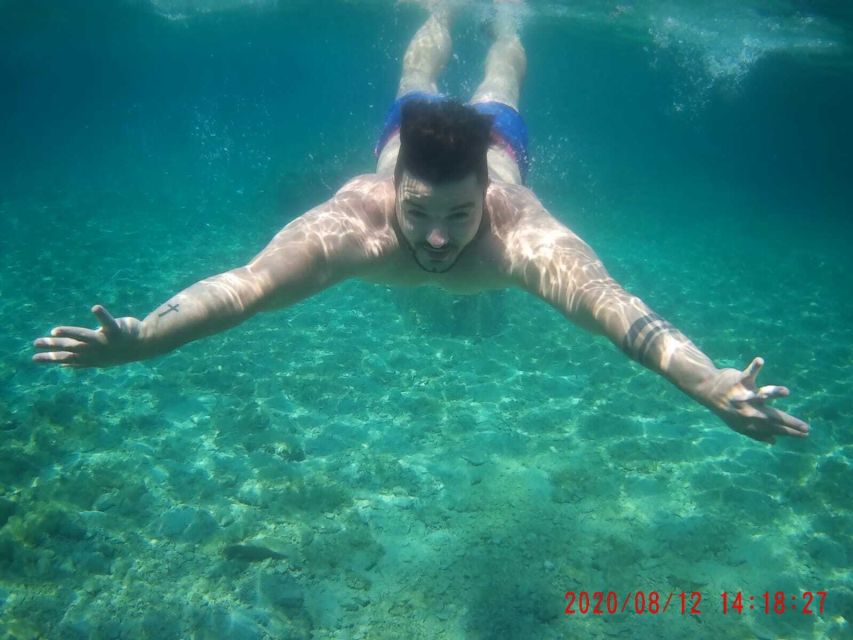 From Split: Luxury Cabin Boat Tour to The Blue Cave and Hvar - Vis: Komiza’s seaside coffee stop and why the timing works