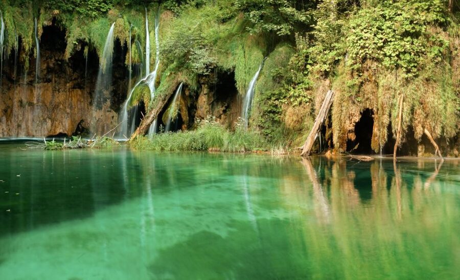 From Split or Trogir: Plitvice Lakes Guided Full-Day Tour - Prošćansko Lake and the Electric Train Back: Save Your Legs