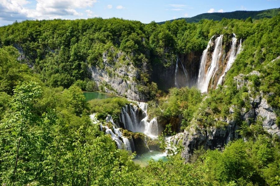 From Split or Trogir: Plitvice Lakes Trip with Entry Ticket - First steps inside Plitvice: UNESCO, Korana, and a route you can trust