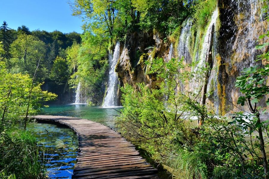 From Split: Plitvice Lakes Fully-Guided Day Tour - Who should book this Split-to-Plitvice day tour