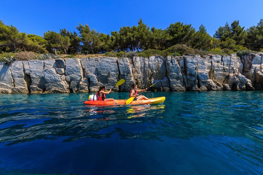 From Split: Sea Kayaking Tour - The return paddle around Marjan: back to Bene Beach, with shade waiting