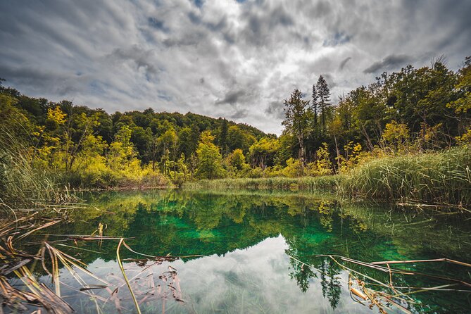 From Split: Self-Guided Plitvice Lakes Day Tour with Boat Ride - Boat Ride vs Electric Train: Picking the Scenic Segment