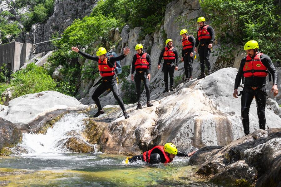 From Split/Šestanovac: Extreme Canyoning on Cetina River - The 53-meter abseil by Velika Gubavica: the main reason to choose extreme