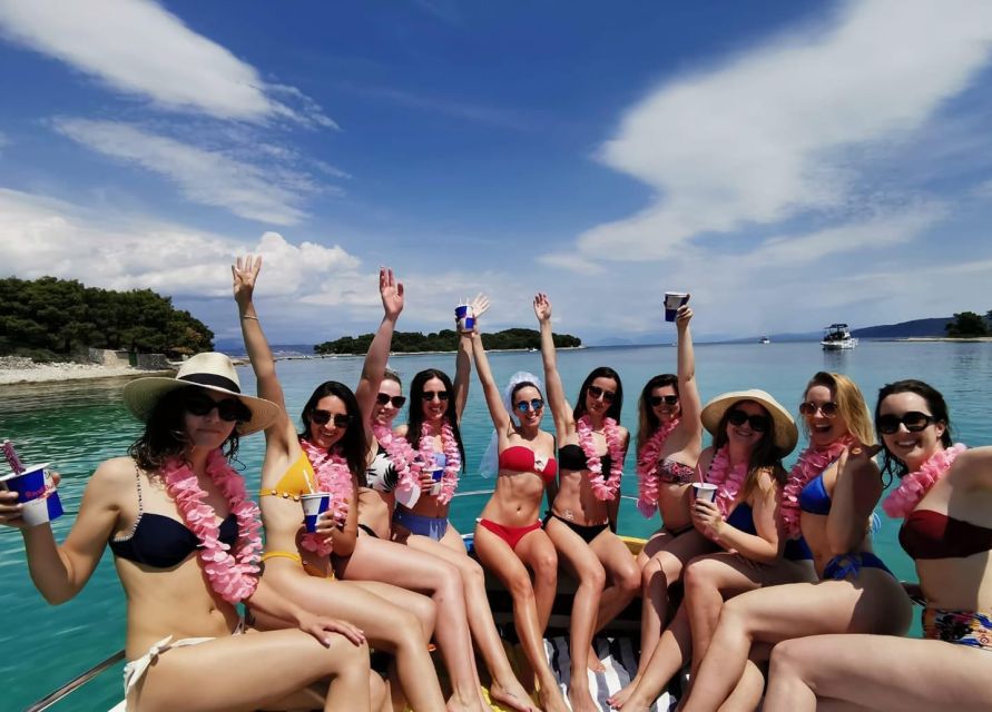 From Trogir: 3 islands half day tour with Blue Lagoon - Šolta and Maslinica: local village time with swimming included