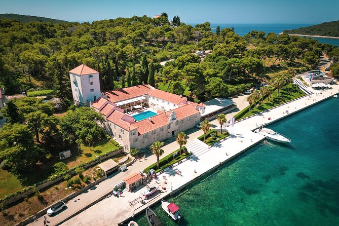 From Trogir & Split: Half Day Speedboat Tour with Blue Lagoon - The crew experience: hosts who keep things smooth
