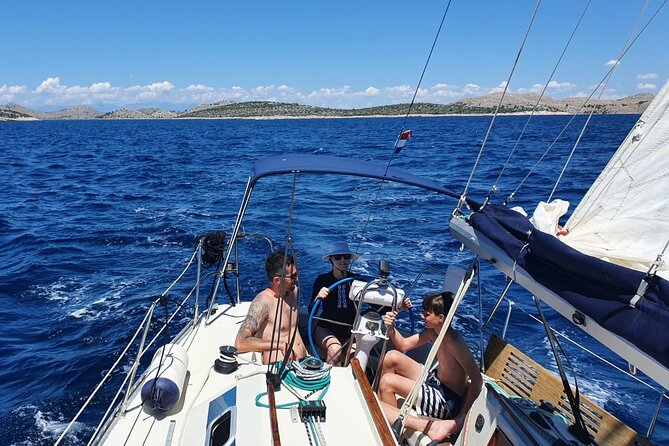 From Zadar: Half day sailing tour - Ošljak island anchoring: snorkeling and swimming time