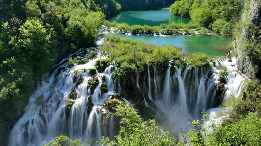 From Zadar: Plitvice Lakes Day Tour - Price and value: the $51 ticket plus park entry cash