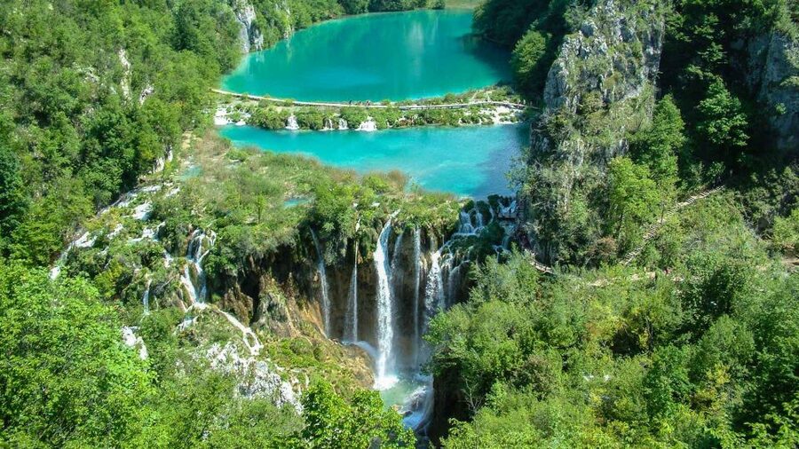 From Zadar: Round-Trip Transfer to Plitvice Lakes - Walking Comfort: Shoes, No Sandals, and How to Avoid a Sore-Day