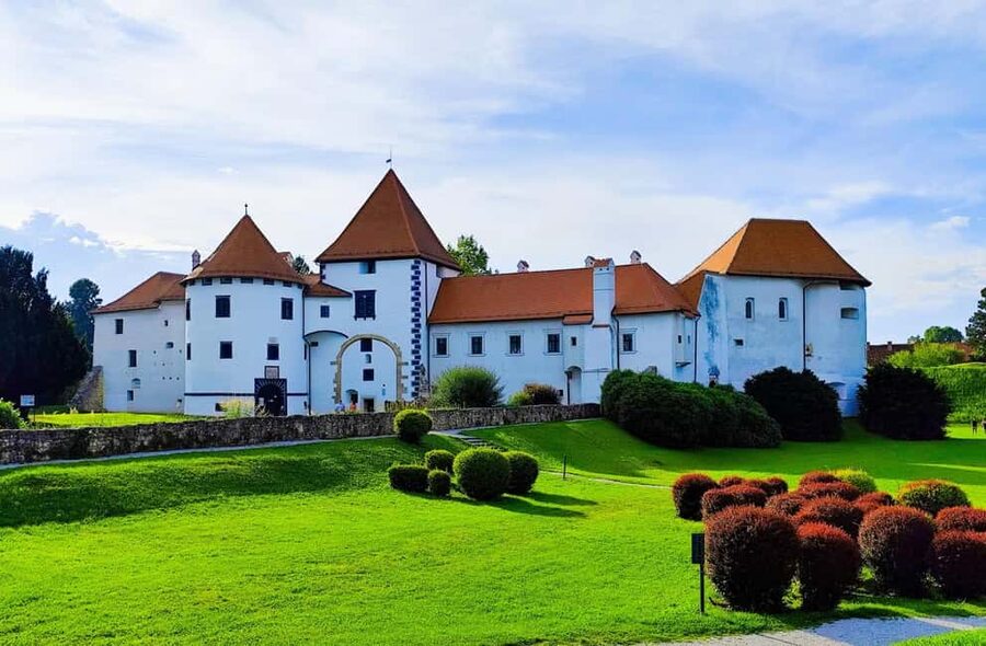 From Zagreb:Discover North Croatia, Museums, Castle and City - A Perfect 12-Hour Run Through Northern Croatia