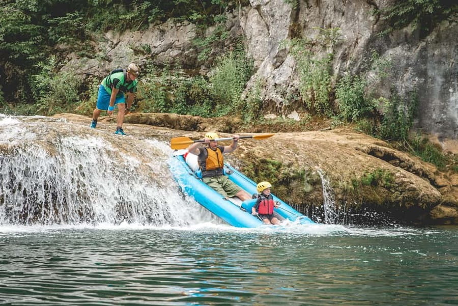 From Zagreb: Mrežnica kayaking & Rastoke village - day trip - Rastoke village and its watermills, 45 minutes with a real rhythm