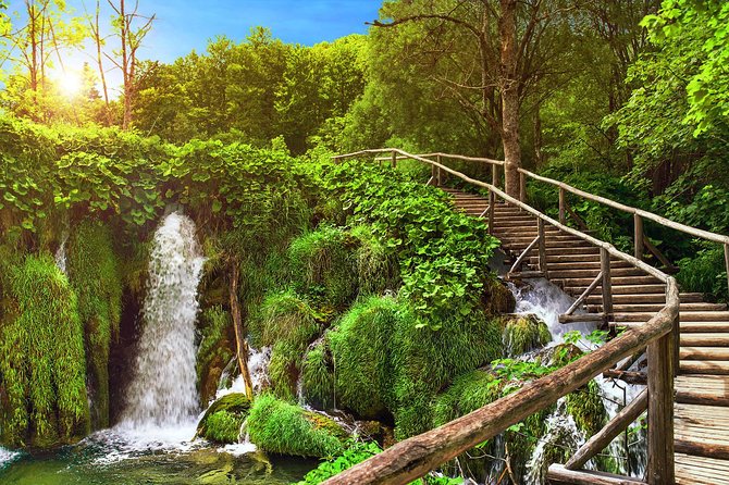 From Zagreb: Plitvice Lakes guided tour - Group size, pacing, and photo logistics at Plitvice