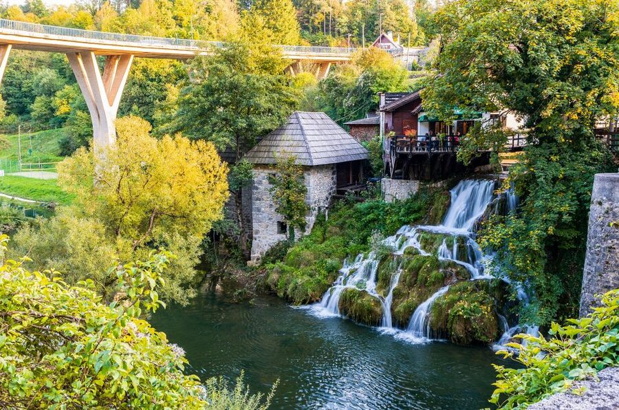 From Zagreb: Plitvice & Rastoke Guided Day Trip with Ticket - Should you book the Zagreb to Plitvice and Rastoke day trip?