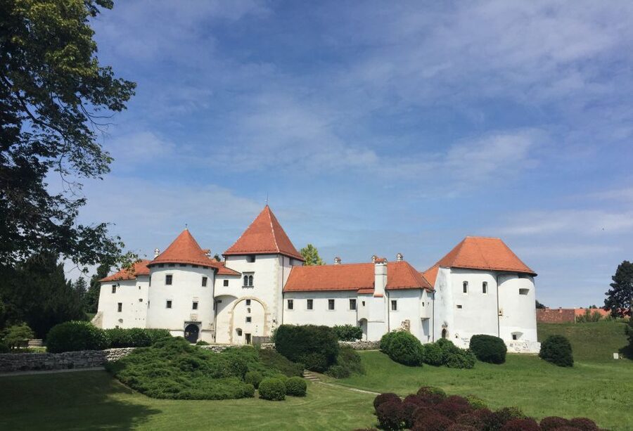 From Zagreb: Varazdin Baroque Town & Trakoscan Castle - How the 8-hour flow stays comfortable, not rushed
