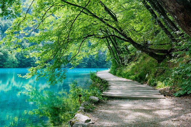 Full-Day Tour of Plitvice Lakes National Park from Zadar - How the park day is structured: Upper Lakes to Lower Lakes