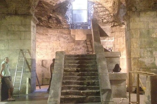 Game Of Thrones Split Walking Tour - Substructures and the Roman temple: dungeons, divinity, and real stone