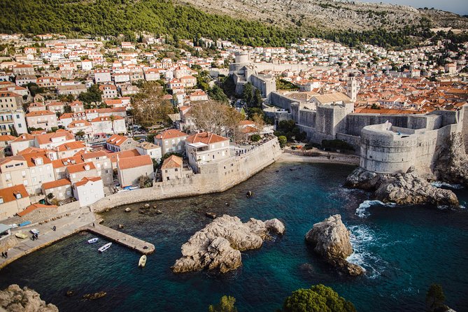 'Game of Thrones' Walking Tour in Dubrovnik - Where King’s Landing Begins: Pile Gate and the Old Town pace