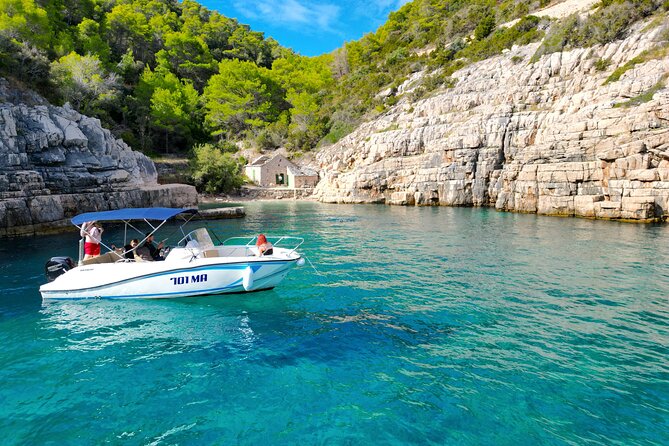 Golden Horn Beach & North Shore of Hvar Island Private Boat Tour - Stop 4: Jelsa, coffee time and short sightseeing in an older town