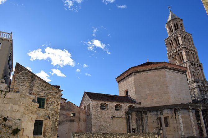 Grand Split Walking Tour with Diocletian's Palace - Timing, weather, and what to wear for a 90-minute stone circuit