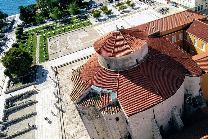 Group History Walking Tour in Zadar Old Town - Why this one-hour Old Town walk works so well
