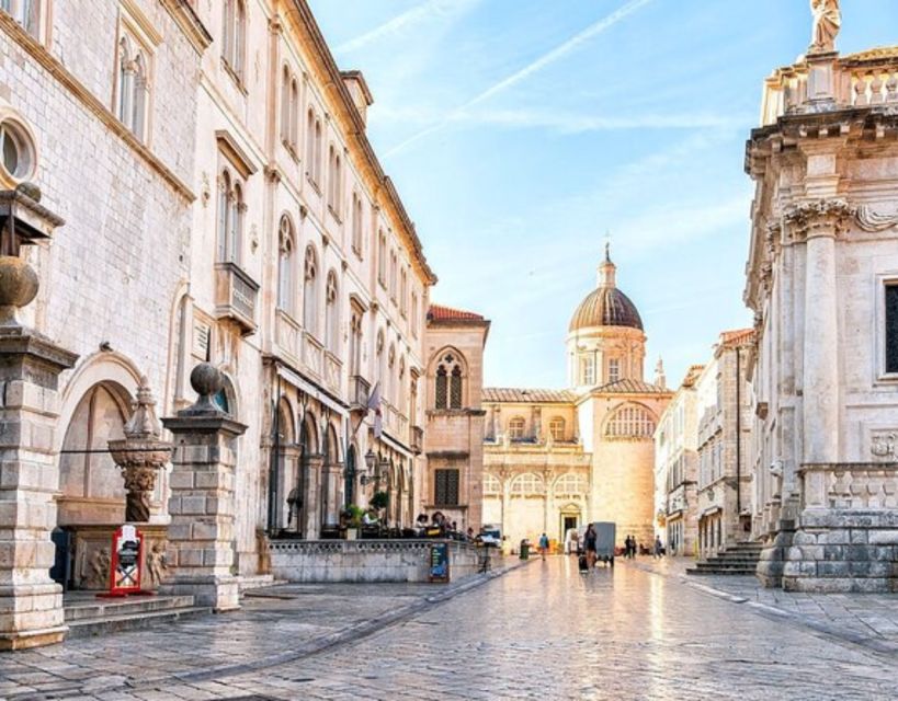Group tour: Dubrovnik Walking Tour (1h duration, 9:30am, 6pm - Key Highlights Worth Your Time