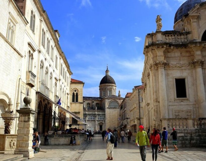 Group tour: Dubrovnik Walking Tour (1h duration, 9:30am, 6pm - Franciscan Monastery: More Than Just a Stop Sign