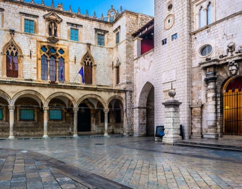 Group tour: Dubrovnik Walking Tour (1h duration, 9:30am, 6pm - Why One Hour With a Guide Beats a Random Self-Walk
