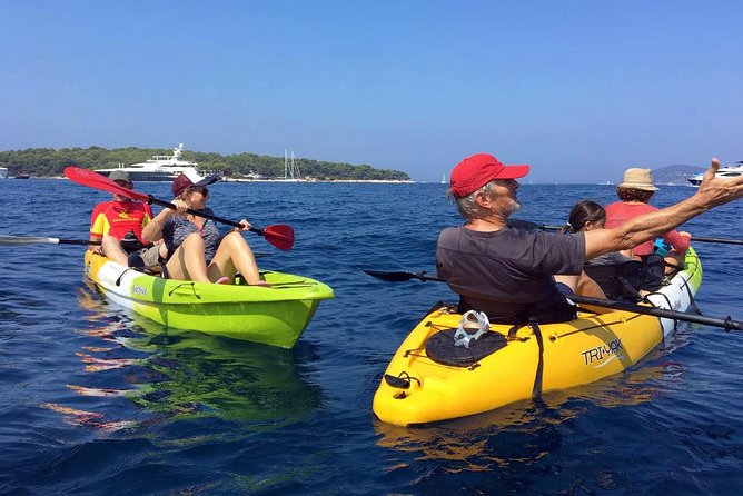 Guided kayaking tour to Pakleni islands - Small group size and why your guide name can matter