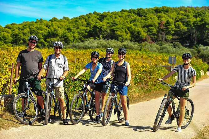 Half-Day Bike Tour in Lumbarda with Wine Tasting - A quiet Korčula morning: biking east to Lumbarda