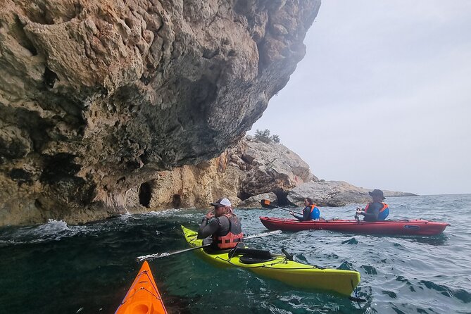 Half-day kayak tour from Hvar town - The paddle to Pakleni islands: about 40 minutes of shore-hugging