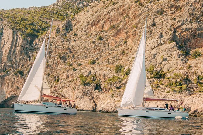 Half Day Sailing on a comfort yacht around Hvar and Pakleni islands- small group - The skipper matters, and this is where the reviews get specific