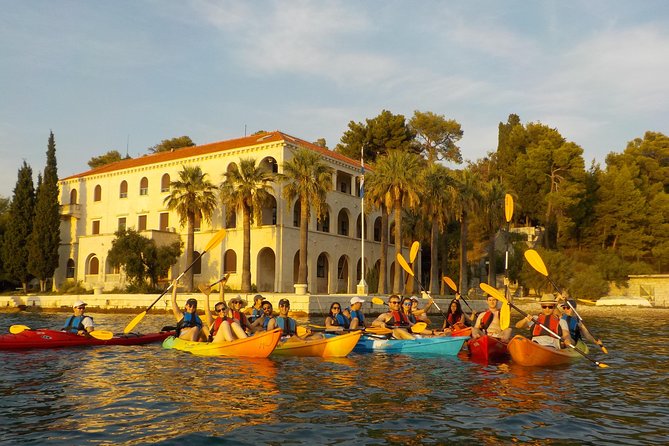 Half-Day Split Sea Kayak Adventure - Cliff jumping break: how to approach it if you are nervous