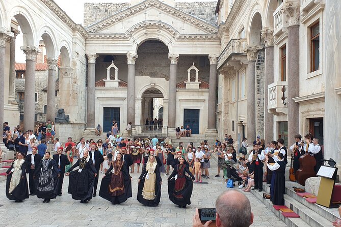 History Split Walking Tour in French -Small group - Where the Story Starts: Diocletian’s Palace With a Map in Your Head