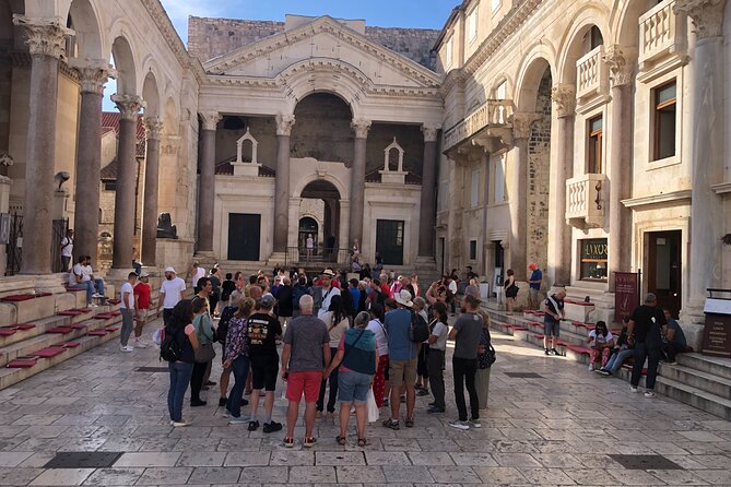 History Split Walking Tour in German - Small group - Vestibule stop: emperor-level details with real street energy