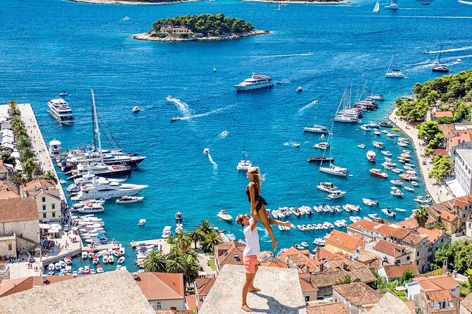 HVAR & 4 Islands PRIVATE BOAT TOUR - Food, Drinks, Comfort on Board: Snacks and Shower Beat the Sand