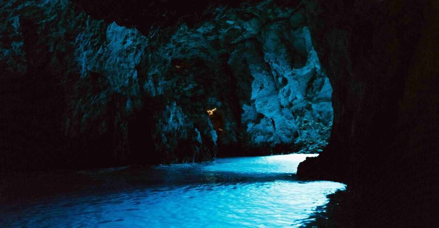 Hvar: Blue and Green Caves Boat Tour with Stiniva Beach - Why a Hvar Speedboat Makes Sense for the Caves Day