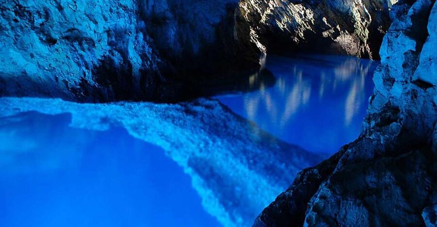 Hvar:Blue & Grenn Cave and Vis Island Private Speedboat Tour - Key things to know before you go