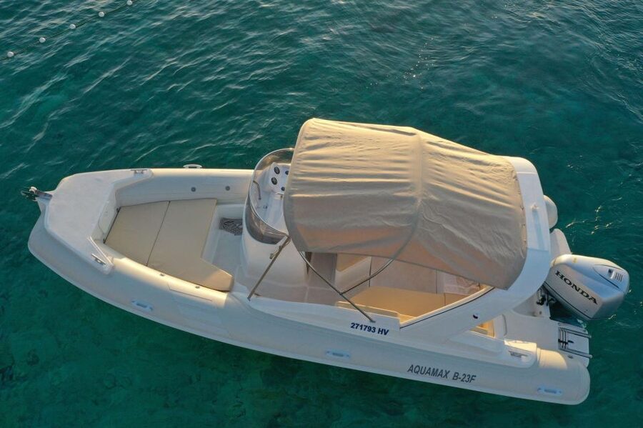 Hvar:Blue & Grenn Cave and Vis Island Private Speedboat Tour - Budikovac Island swim stop: where the day turns into a water day
