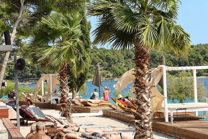 Hvar, Brač & Pakleni islands cruise with lunch & drinks from Split & Trogir - Food and drinks on board, including the wine rule